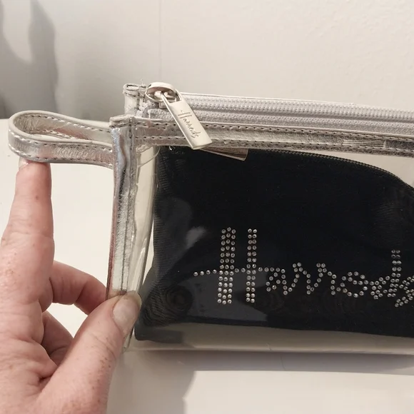 Harrods Case With Fabric Bag Inside - Picture 5 of 8